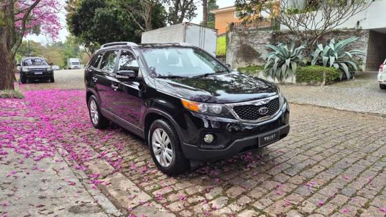 KIA SORENTO 2.4 EX2 4X2 16V GASOLINA 4P AUTOMÁTICO KIA SORENTO 2.4 EX2 4X2 16V GASOLINA 4P AUTOMÁTICO